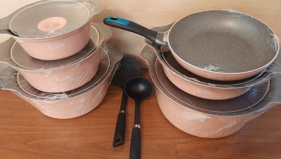 نمای بالا از سرویس قابلمه و تابه 13 پارچه آیسن مدل IE-G1361